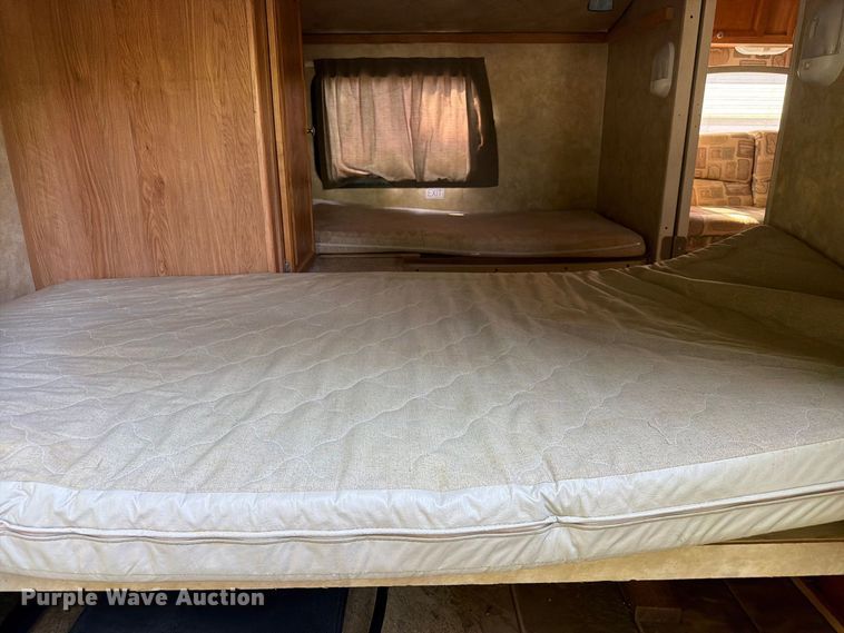 image for item FI0401 2008 Jayco Jay Feather LGT camper