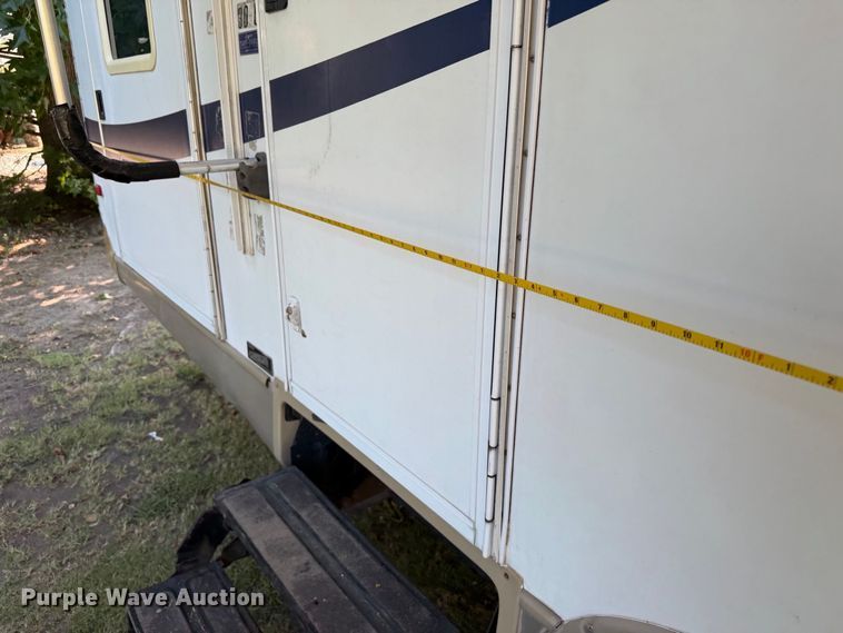 image for item FI0401 2008 Jayco Jay Feather LGT camper
