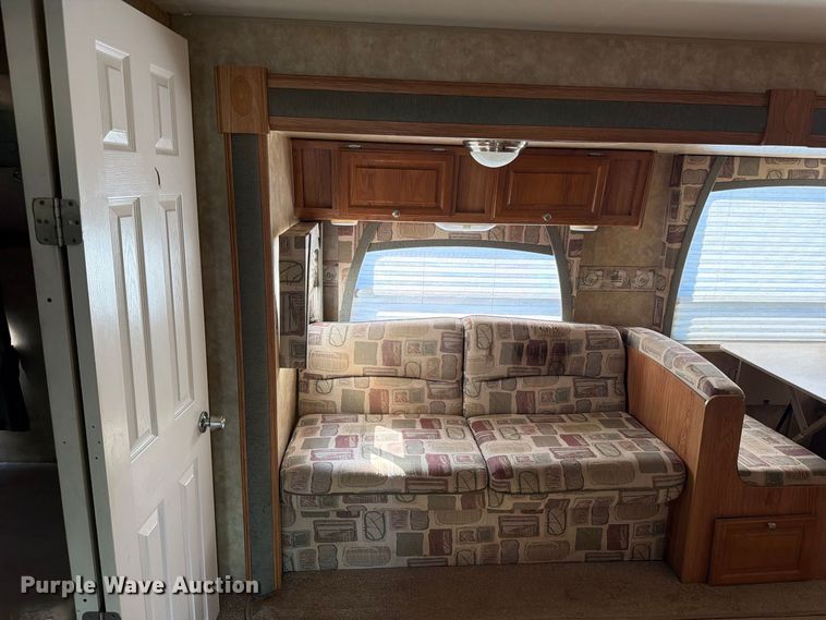 image for item FI0401 2008 Jayco Jay Feather LGT camper