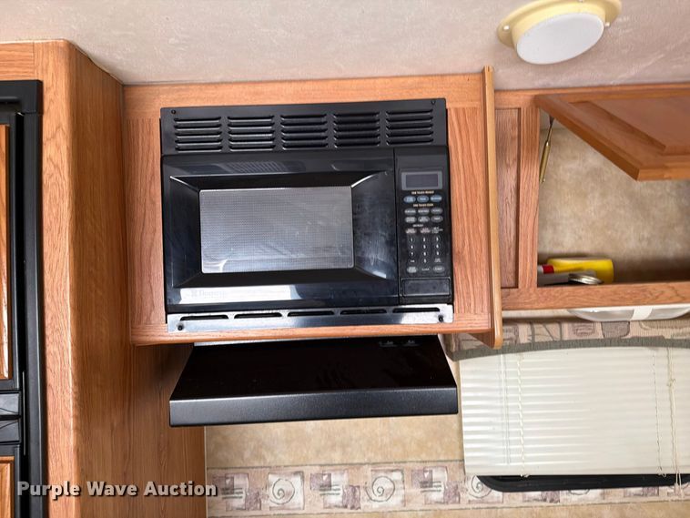 image for item FI0401 2008 Jayco Jay Feather LGT camper