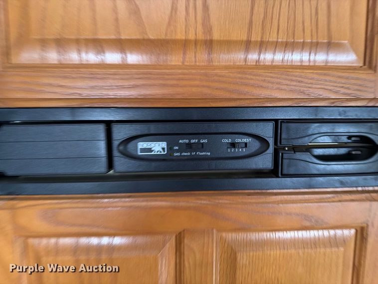 image for item FI0401 2008 Jayco Jay Feather LGT camper