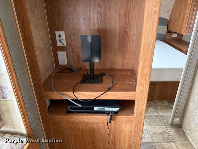 image for item FI0401 2008 Jayco Jay Feather LGT camper