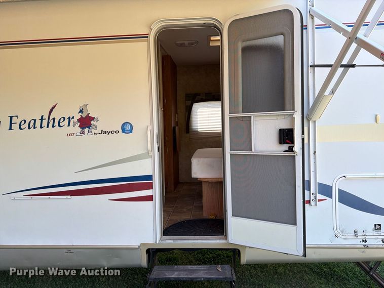 image for item FI0401 2008 Jayco Jay Feather LGT camper