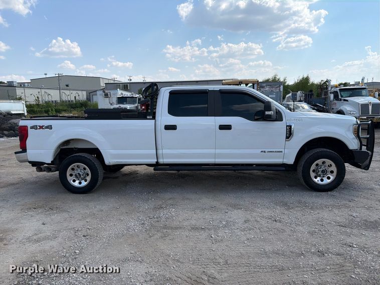 image for item FI0405 2019 Ford F250 Super Duty Crew Cab pickup truck