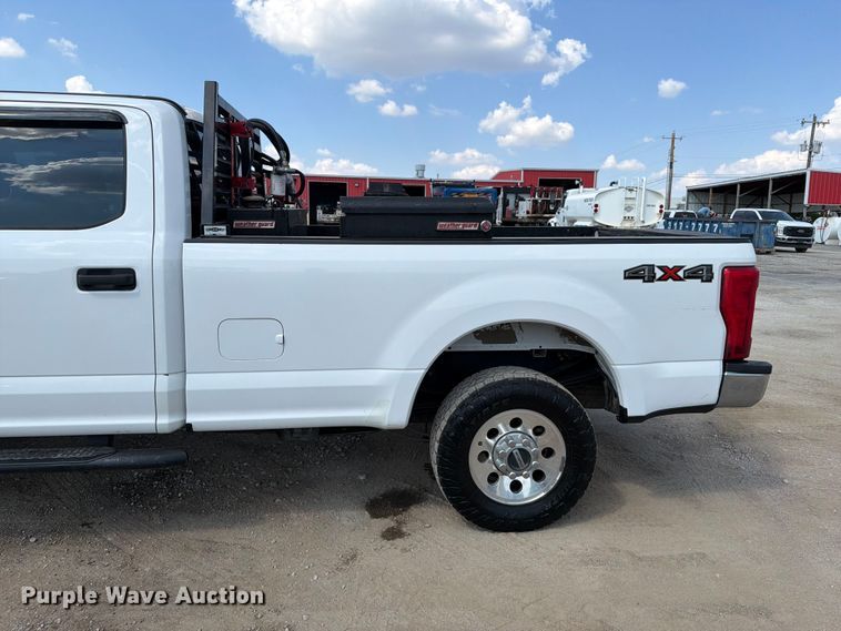 image for item FI0405 2019 Ford F250 Super Duty Crew Cab pickup truck