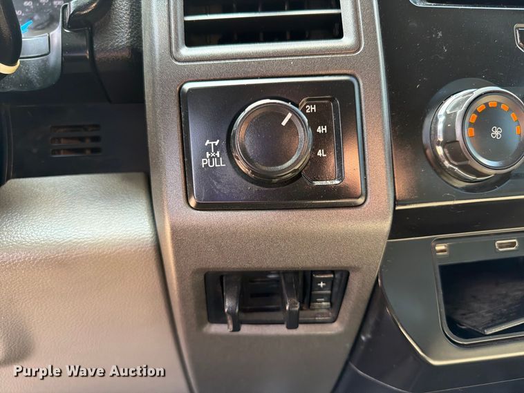 image for item FI0405 2019 Ford F250 Super Duty Crew Cab pickup truck