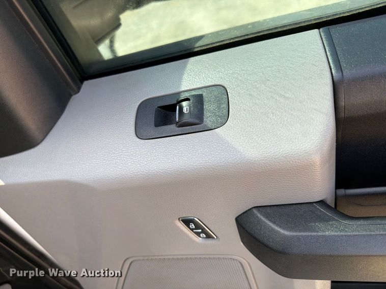 image for item FI0405 2019 Ford F250 Super Duty Crew Cab pickup truck