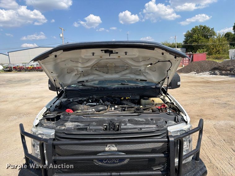 image for item FI0405 2019 Ford F250 Super Duty Crew Cab pickup truck