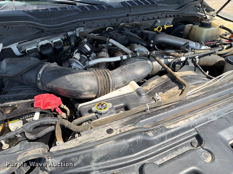image for item FI0405 2019 Ford F250 Super Duty Crew Cab pickup truck