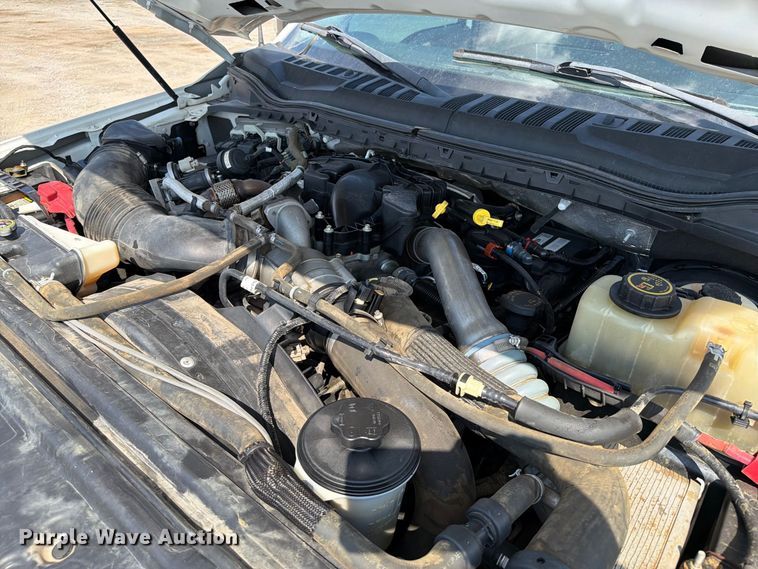 image for item FI0405 2019 Ford F250 Super Duty Crew Cab pickup truck