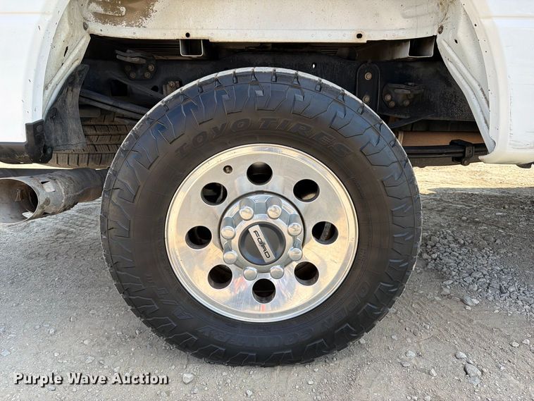 image for item FI0405 2019 Ford F250 Super Duty Crew Cab pickup truck