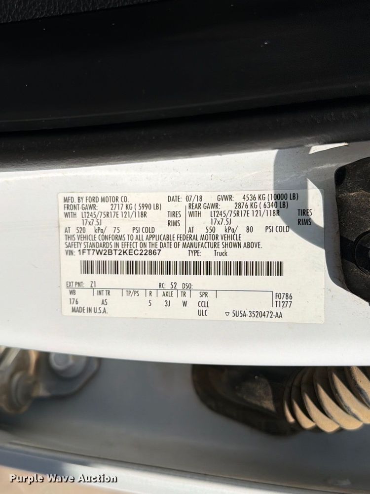 image for item FI0405 2019 Ford F250 Super Duty Crew Cab pickup truck
