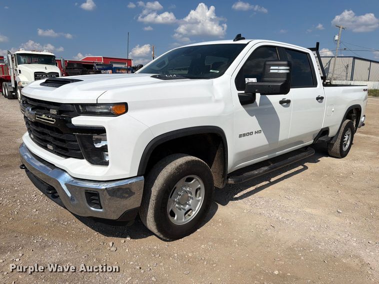 2024 Chevrolet Silverado 2500HD Crew Cab pickup truck