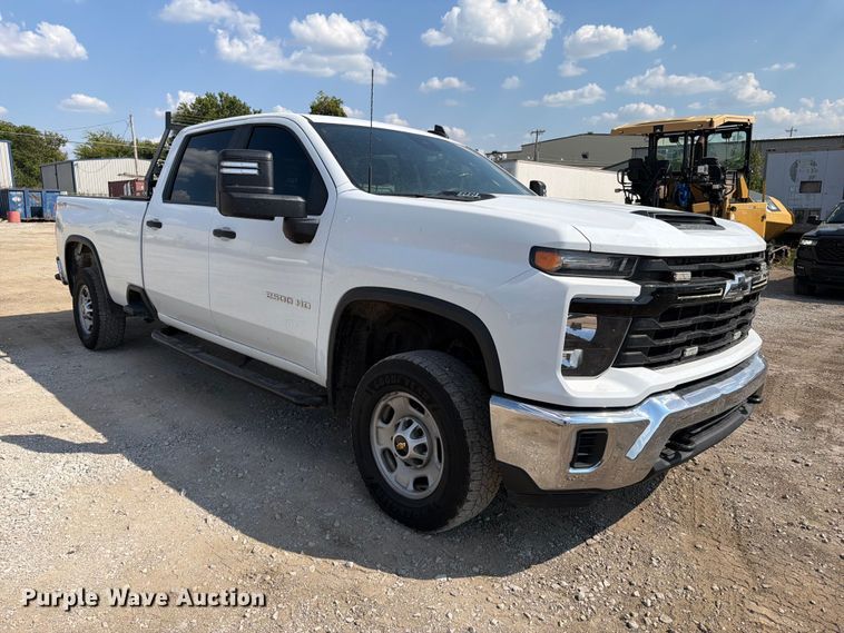 image for item FI0406 2024 Chevrolet Silverado 2500HD Crew Cab pickup truck