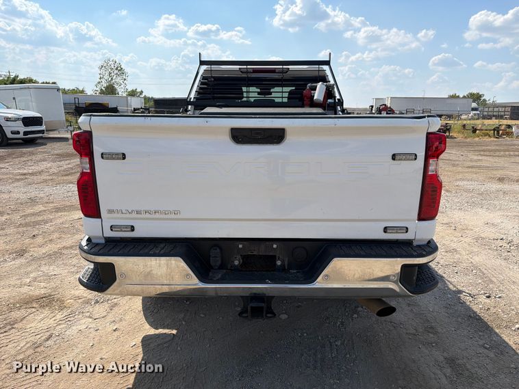 image for item FI0406 2024 Chevrolet Silverado 2500HD Crew Cab pickup truck