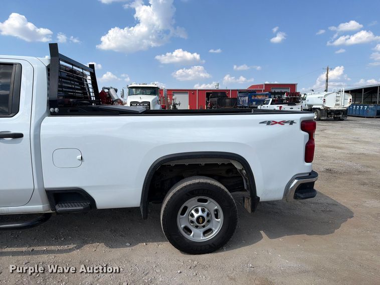 image for item FI0406 2024 Chevrolet Silverado 2500HD Crew Cab pickup truck