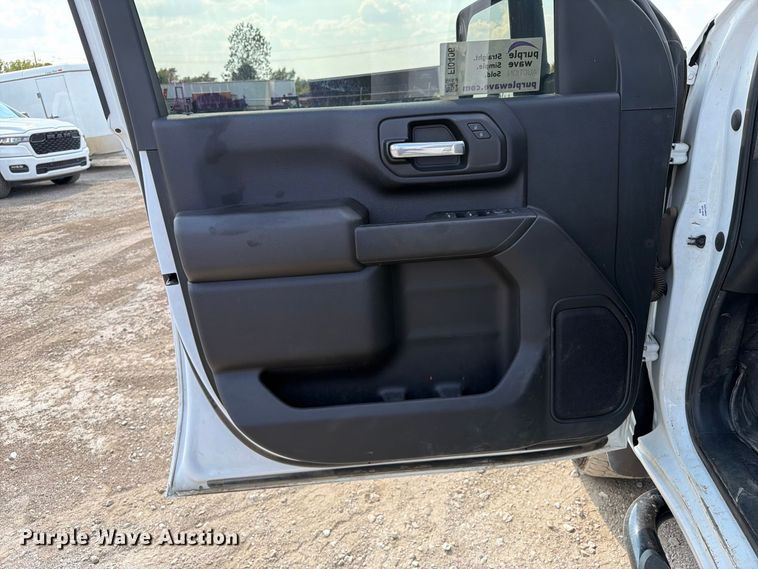image for item FI0406 2024 Chevrolet Silverado 2500HD Crew Cab pickup truck