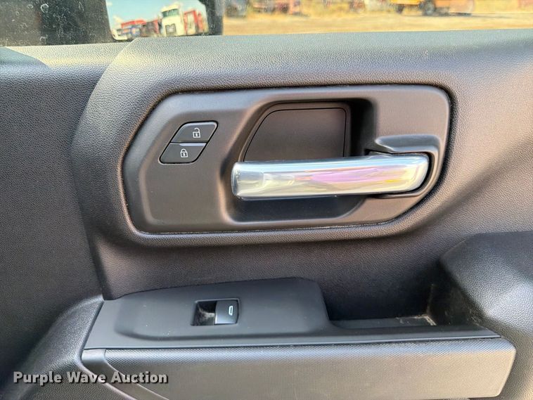 image for item FI0406 2024 Chevrolet Silverado 2500HD Crew Cab pickup truck