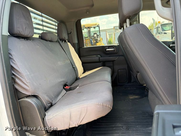 image for item FI0406 2024 Chevrolet Silverado 2500HD Crew Cab pickup truck