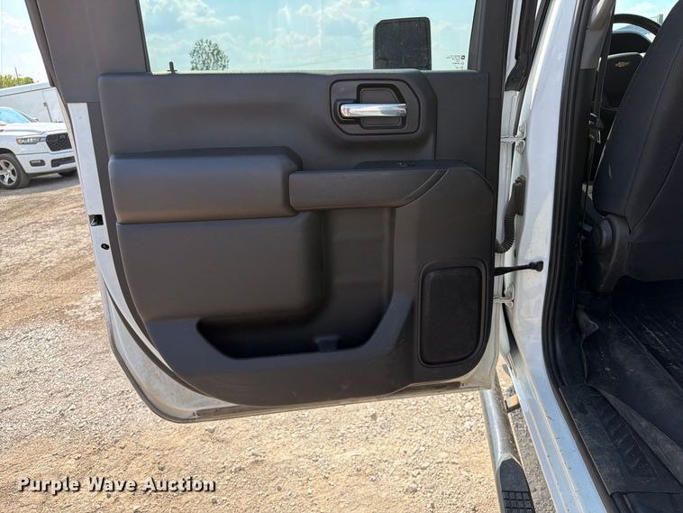 image for item FI0406 2024 Chevrolet Silverado 2500HD Crew Cab pickup truck