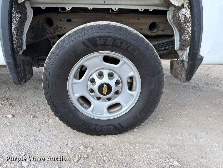 image for item FI0406 2024 Chevrolet Silverado 2500HD Crew Cab pickup truck