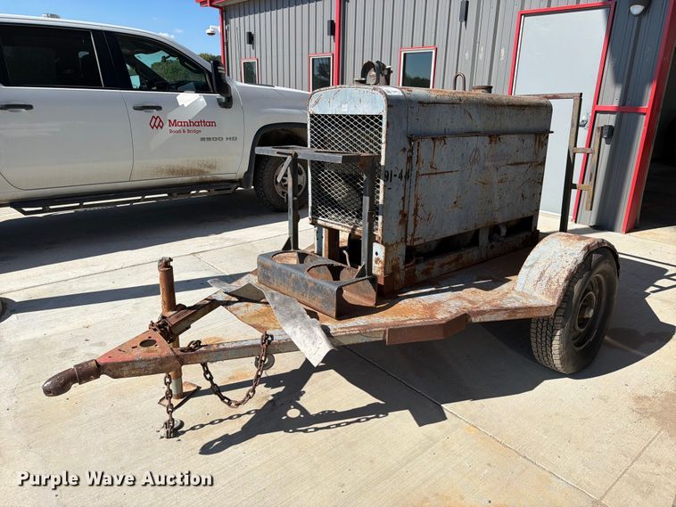 image for item FI0413 Lincoln SA-200 welder