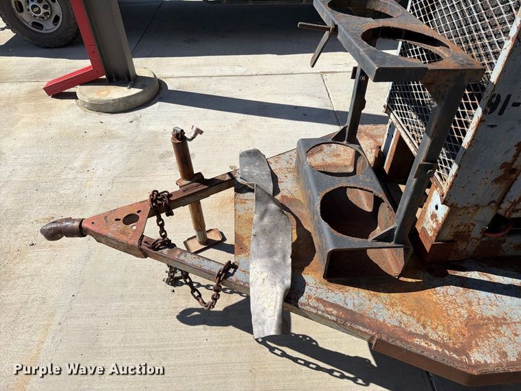 image for item FI0413 Lincoln SA-200 welder