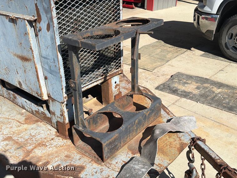 image for item FI0413 Lincoln SA-200 welder