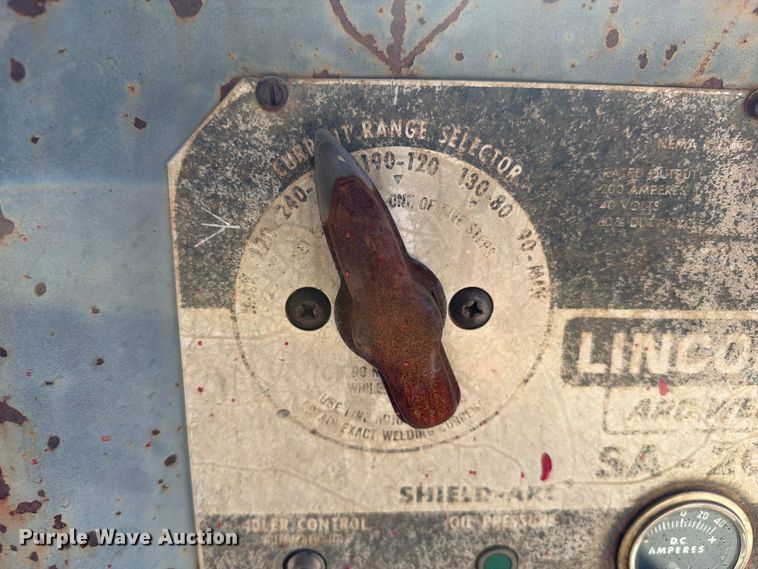 image for item FI0413 Lincoln SA-200 welder