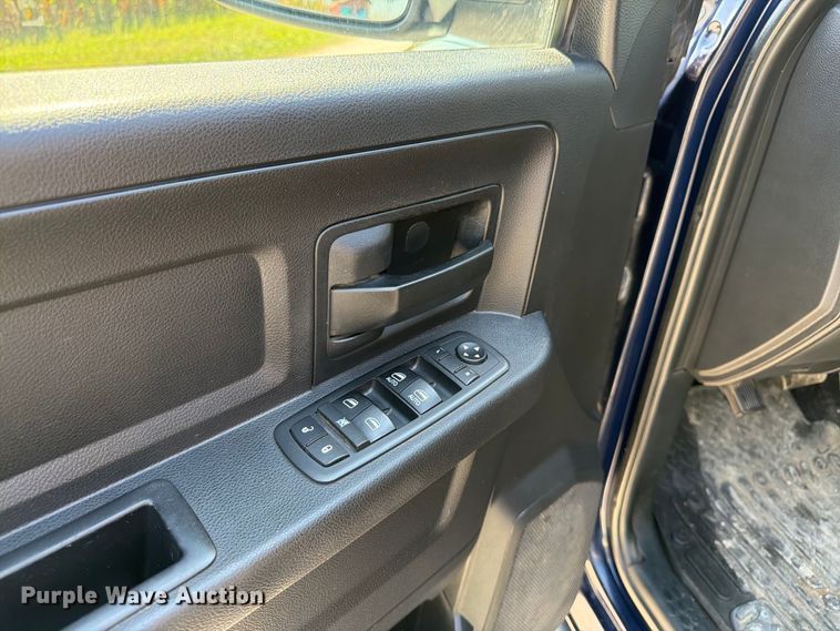 image for item FK3392 2017 RAM 2500 Crew Cab pickup truck