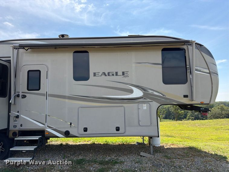 image for item FK3397 2017 Jayco Eagle camper