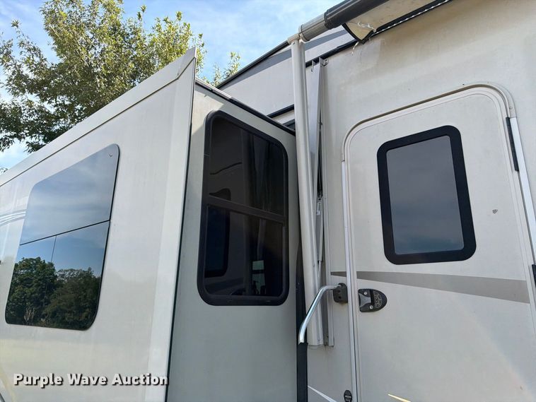 image for item FK3397 2017 Jayco Eagle camper
