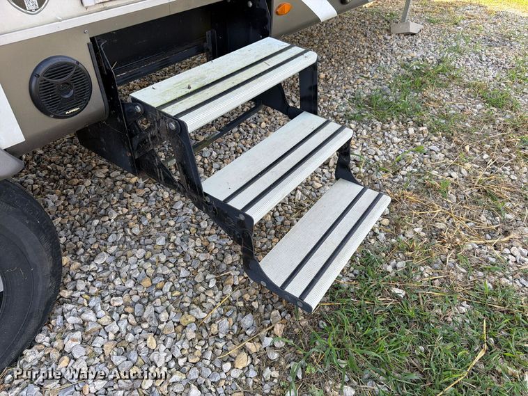 image for item FK3397 2017 Jayco Eagle camper
