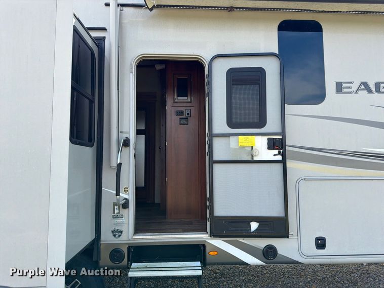 image for item FK3397 2017 Jayco Eagle camper