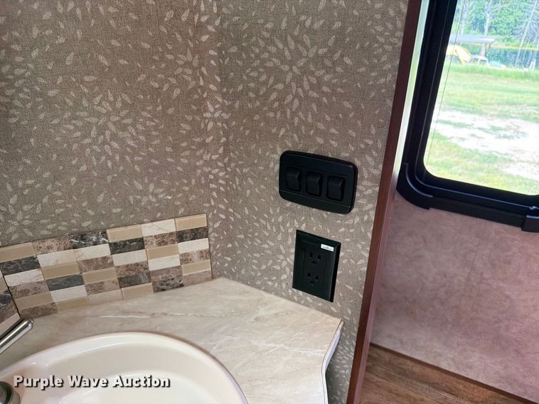 image for item FK3397 2017 Jayco Eagle camper