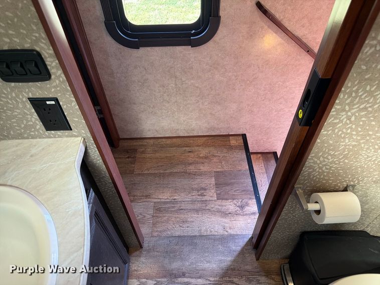 image for item FK3397 2017 Jayco Eagle camper