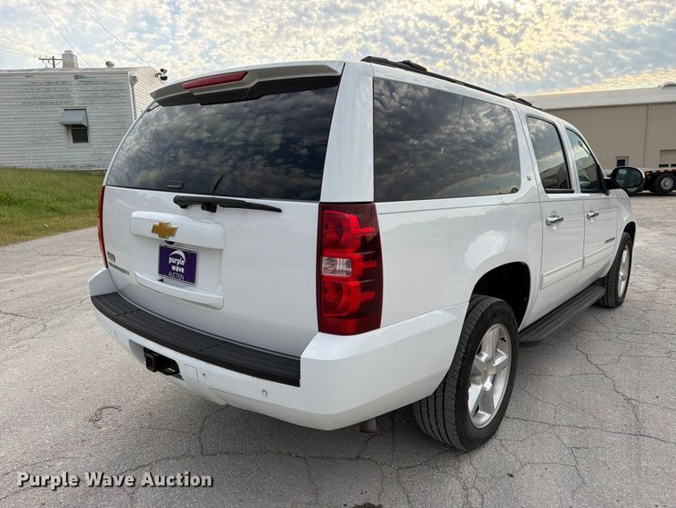 image for item FK3398 2014 Chevrolet Suburban LT SUV