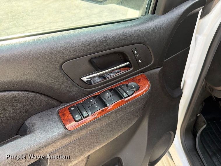 image for item FK3398 2014 Chevrolet Suburban LT SUV