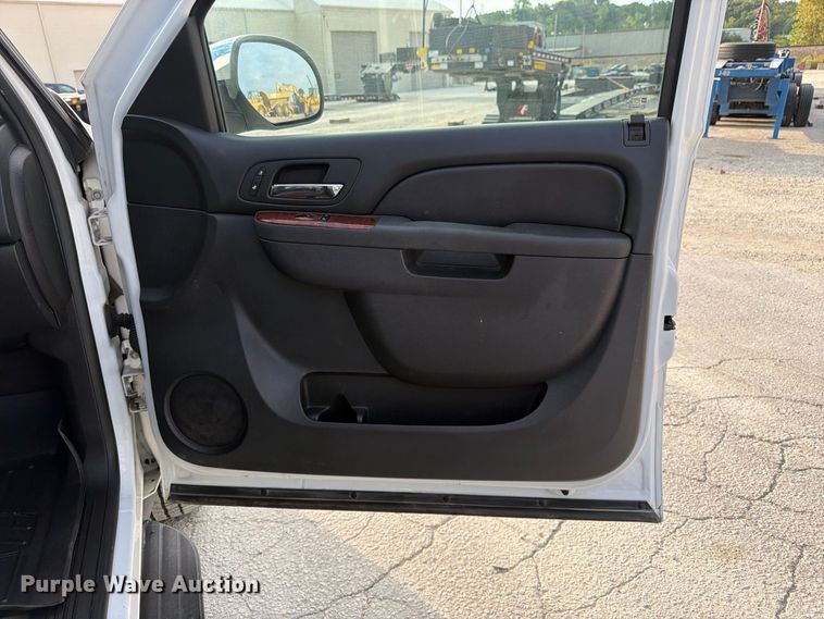 image for item FK3398 2014 Chevrolet Suburban LT SUV