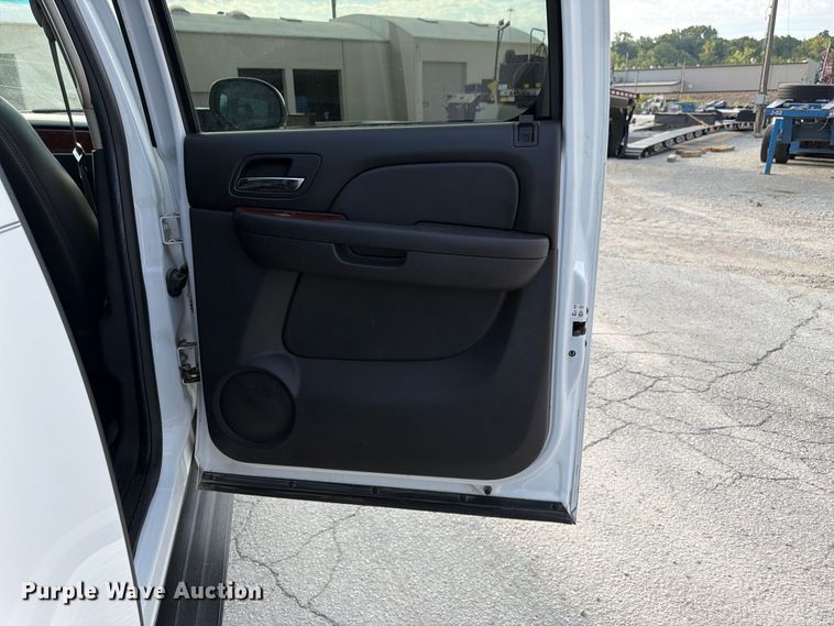 image for item FK3398 2014 Chevrolet Suburban LT SUV