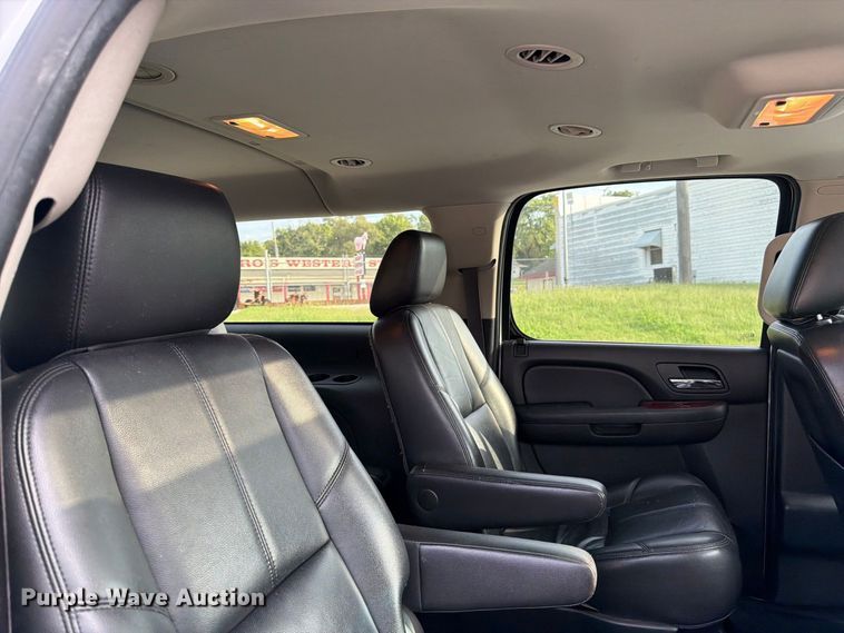 image for item FK3398 2014 Chevrolet Suburban LT SUV