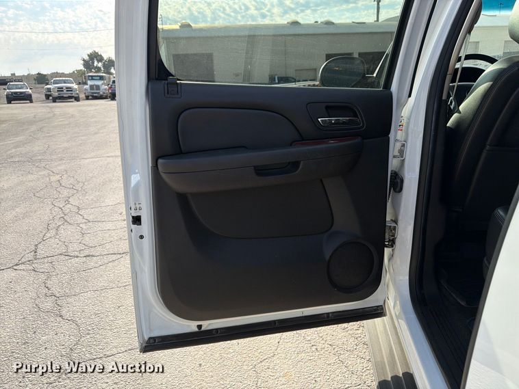 image for item FK3398 2014 Chevrolet Suburban LT SUV