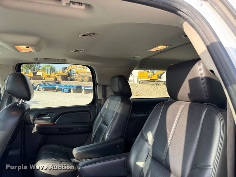 image for item FK3398 2014 Chevrolet Suburban LT SUV