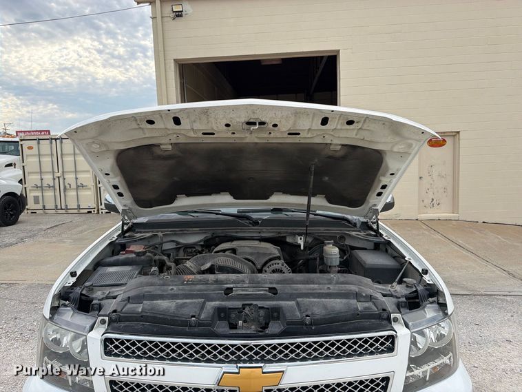 image for item FK3398 2014 Chevrolet Suburban LT SUV