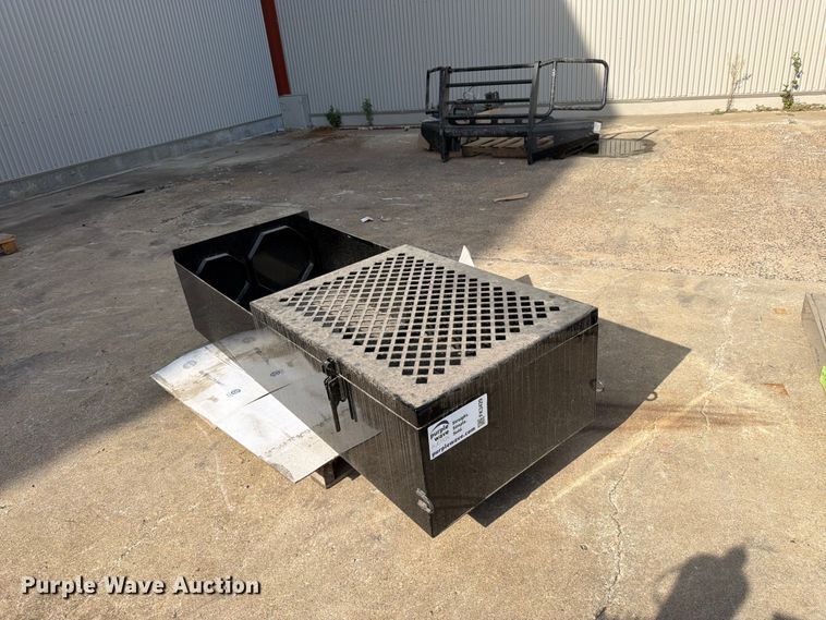 image for item FK3429 Tank Holder