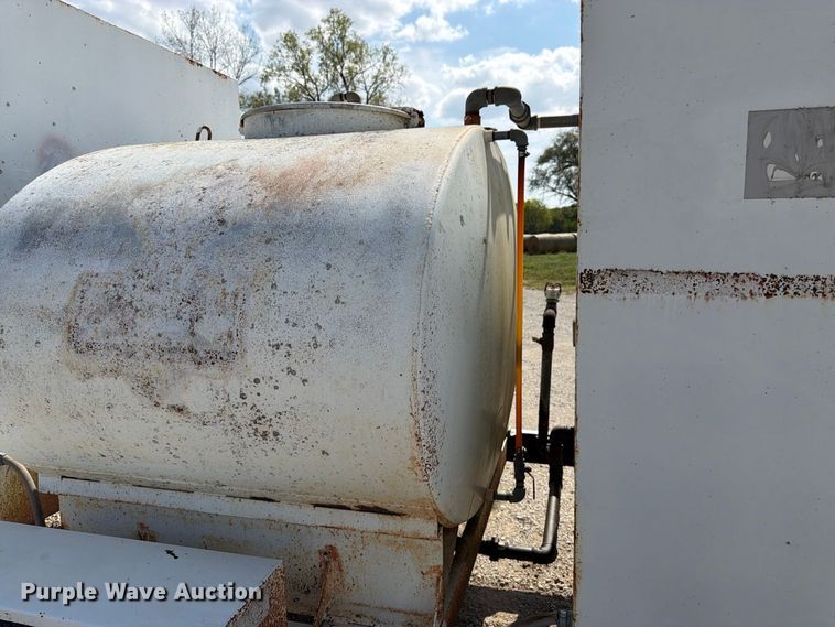 image for item FK3457 1998 Kiefer 500 tank trailer