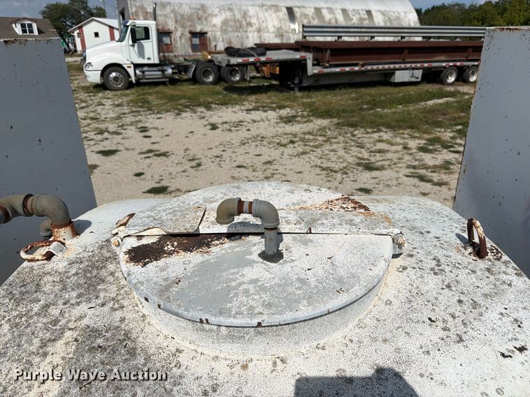 image for item FK3457 1998 Kiefer 500 tank trailer