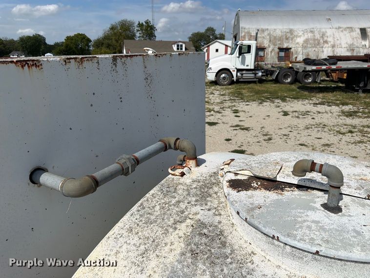 image for item FK3457 1998 Kiefer 500 tank trailer