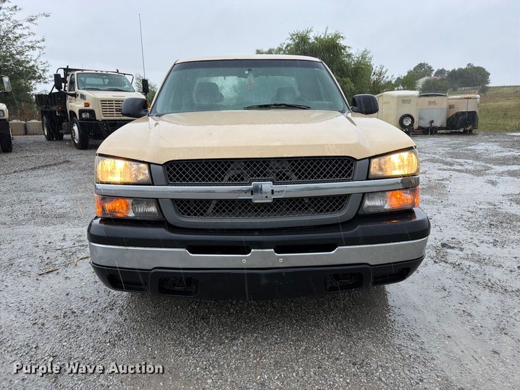 image for item FK3458 2004 Chevrolet Silverado Ext. Cab pickup truck