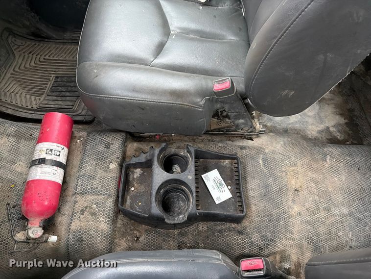 image for item FK3458 2004 Chevrolet Silverado Ext. Cab pickup truck